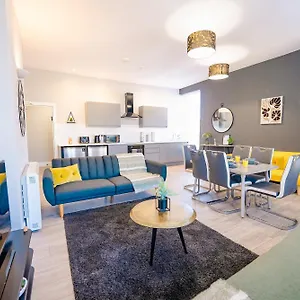 https://luxury-spacious-2-bed-high-ceiling.cardiffhotelswales.com